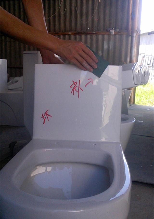 马桶瓷体有裂缝漏水怎么修复图片
